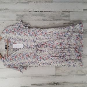 Floral print cottagecore silver threaded partially lined ruffle dress Size Small